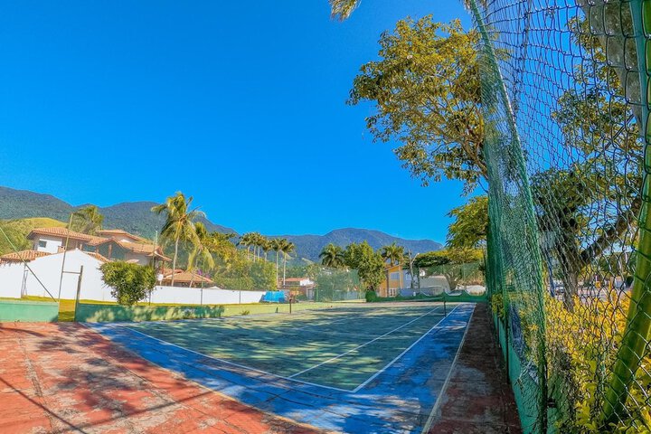 Pools & Facilities
