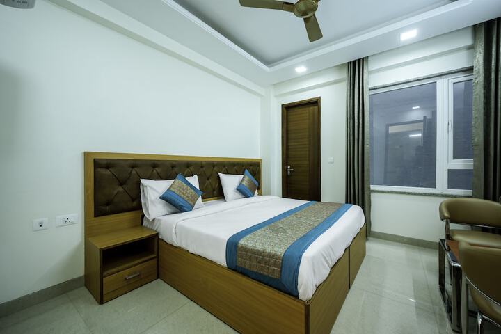 Room 7 of 29