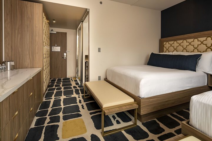 Standard Room, King or Two Doubles (10 of 20)