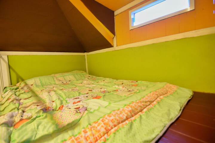 Room 19 of 38