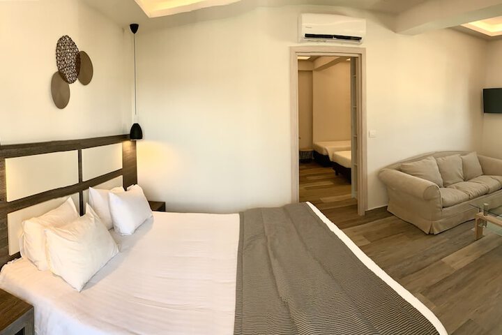 Room 5 of 27