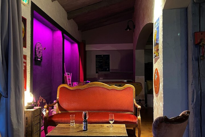 Lounge 67 of 73