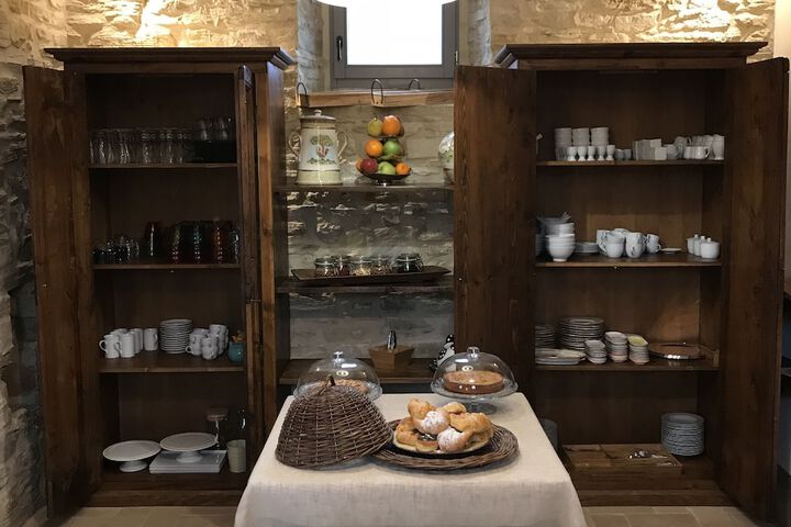 Breakfast/Coffee Service 33 of 66