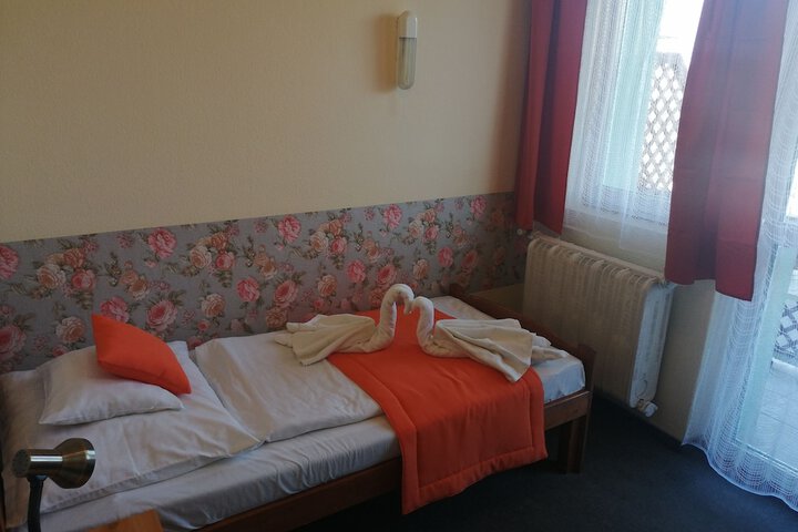 Room 4 of 46
