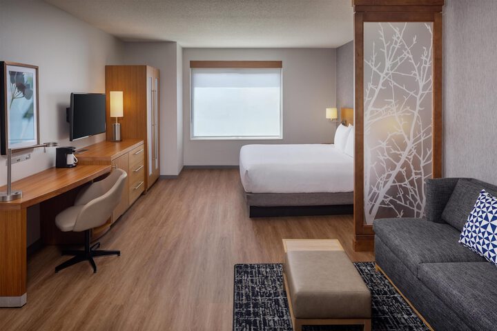 Room 10 of 25
