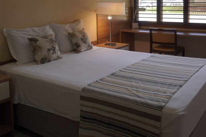 Room 16 of 36