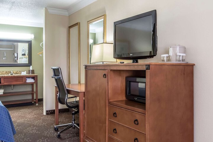Room 16 of 41