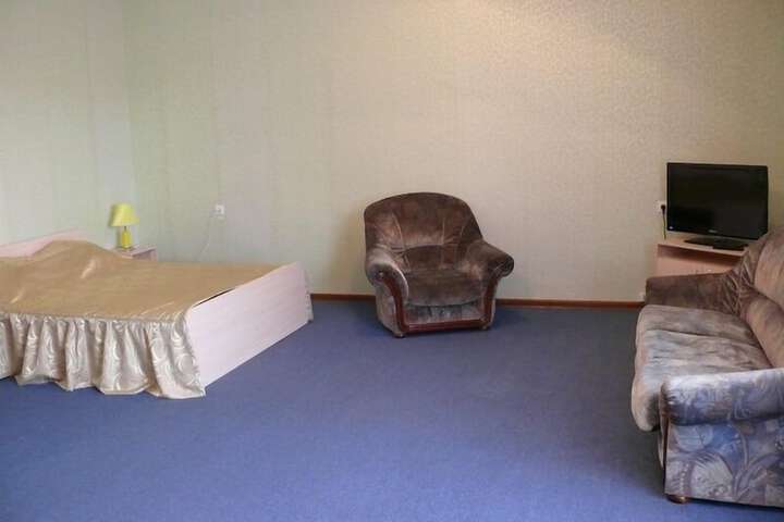 Room 25 of 69