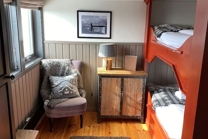 Room 4 of 62