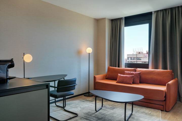 Room 44 of 110