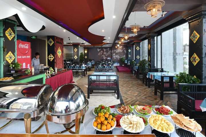 Dining 50 of 64