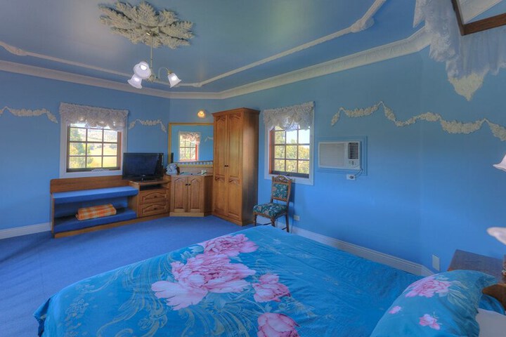 Room 29 of 156