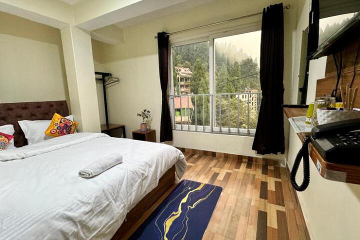 Darjeeling Hillside Inn