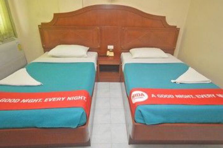 Room 8 of 23