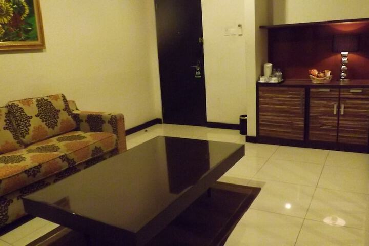 Room 18 of 27