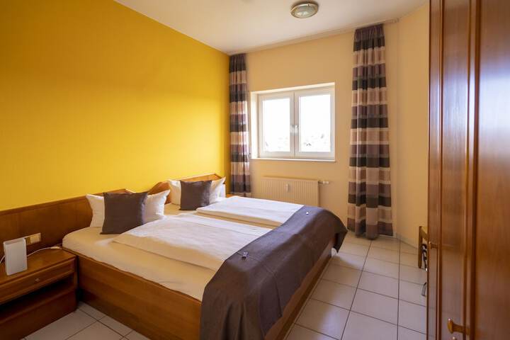 Room 8 of 38