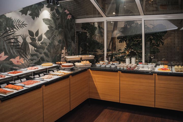 Dining 63 of 75