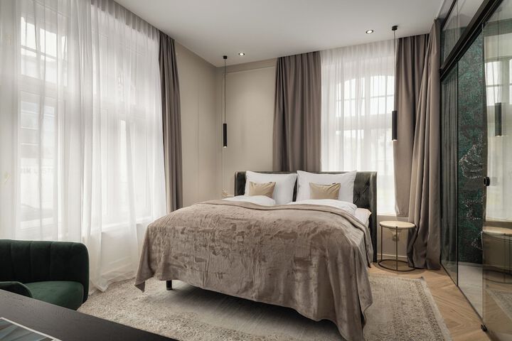Room 2 of 36