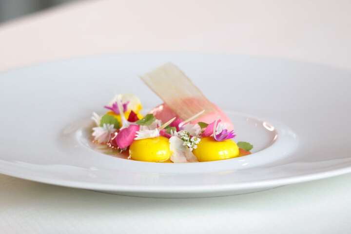 Dining 92 of 111