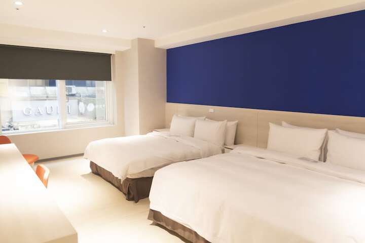 Room 3 of 31