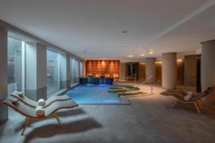 Pool 4 of 23
