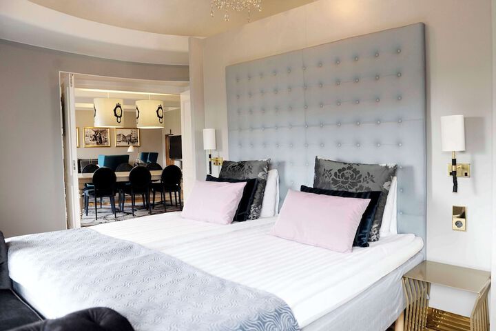 Room 34 of 60