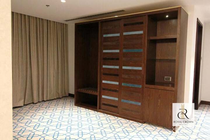 Room 10 of 50