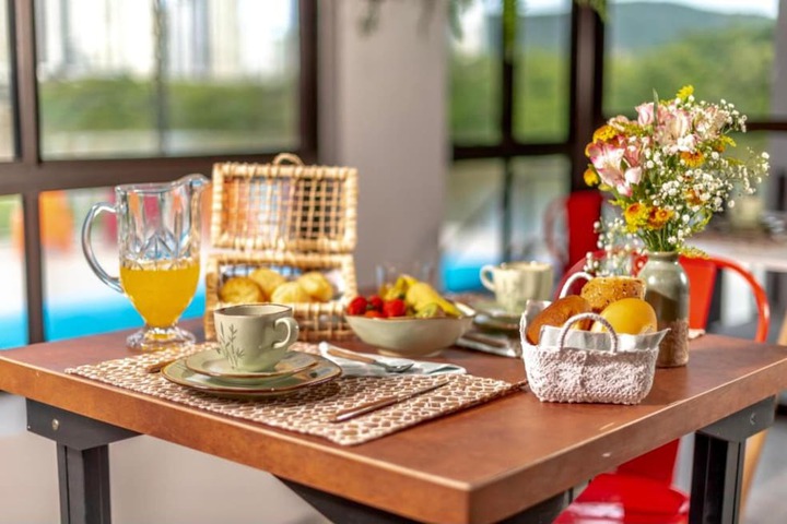 Breakfast/Coffee Service 54 of 65