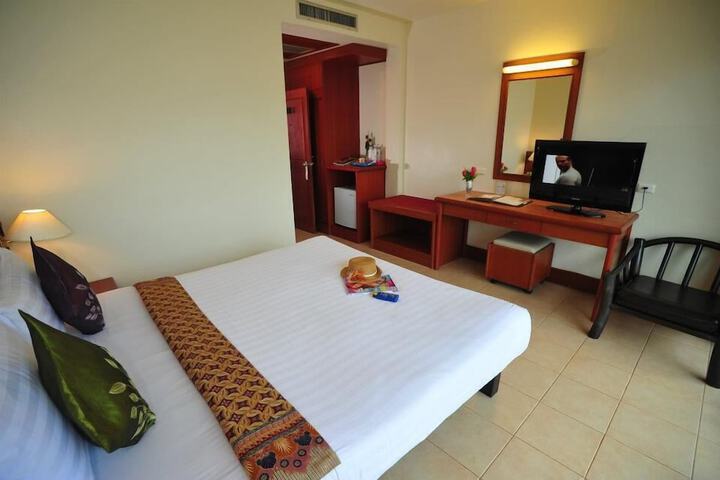 Room 13 of 52