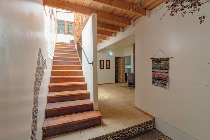 Room 4 of 65