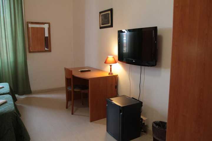Room 28 of 36