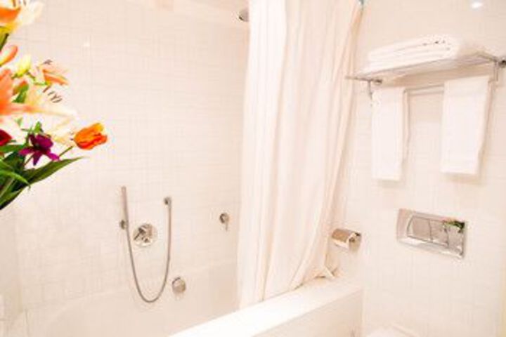 Room 5 of 40