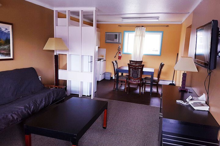Room 34 of 61