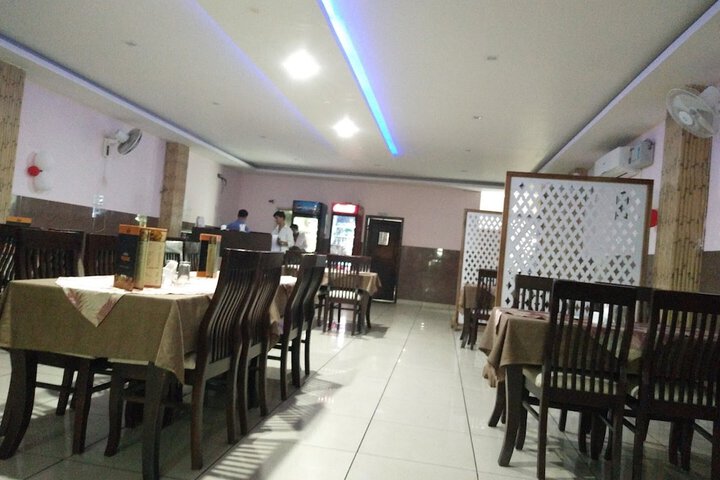 Dining 15 of 18
