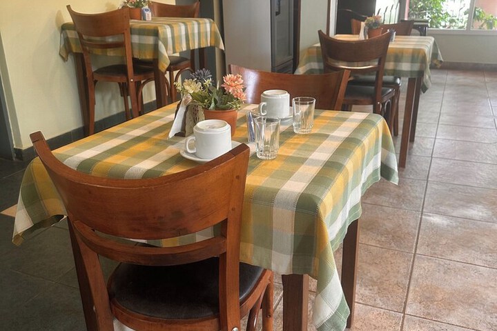 Breakfast/Coffee Service 4 of 11