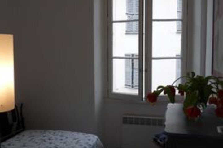 Room 5 of 28