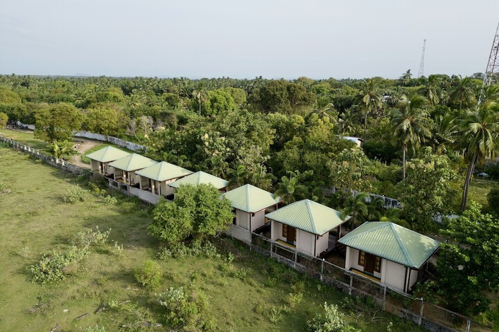 Hotel Exterior 32 of 32