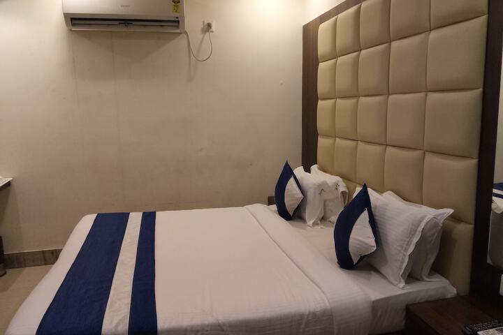 Room 4 of 23