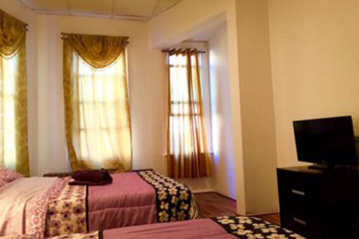 Room 12 of 30