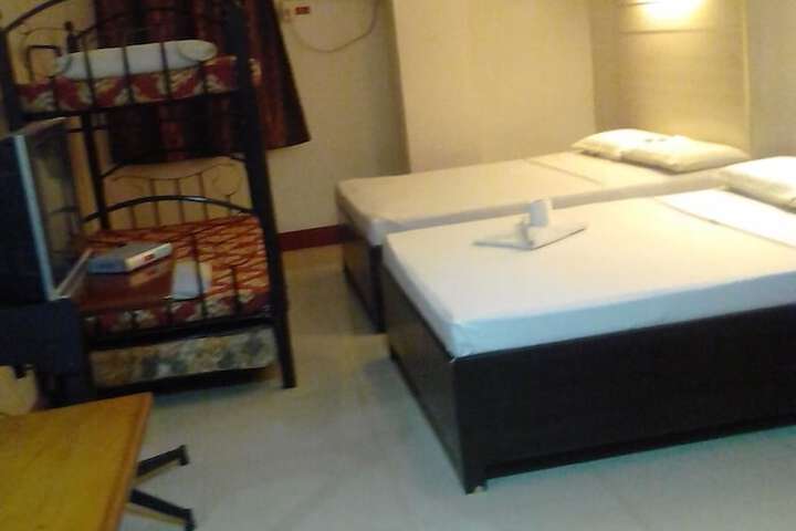 Room 12 of 94
