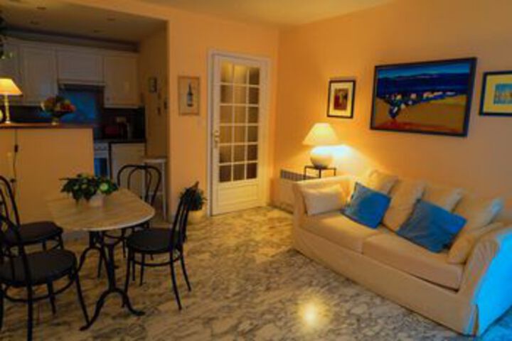 Room 17 of 20