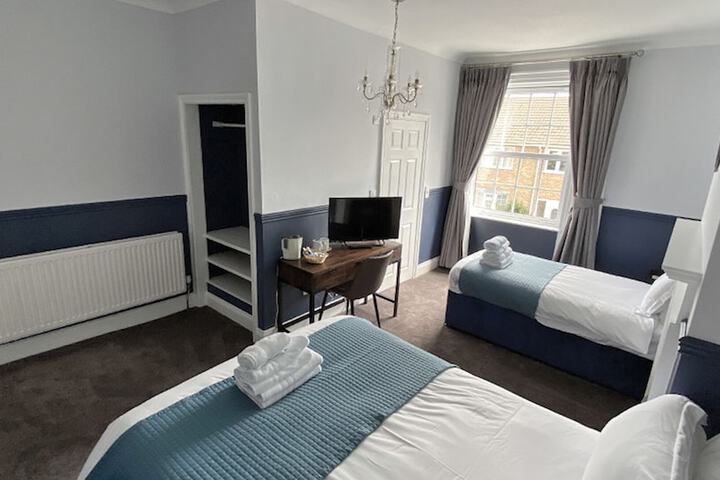 Room 5 of 36