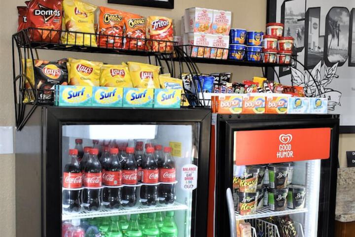 Snack bar