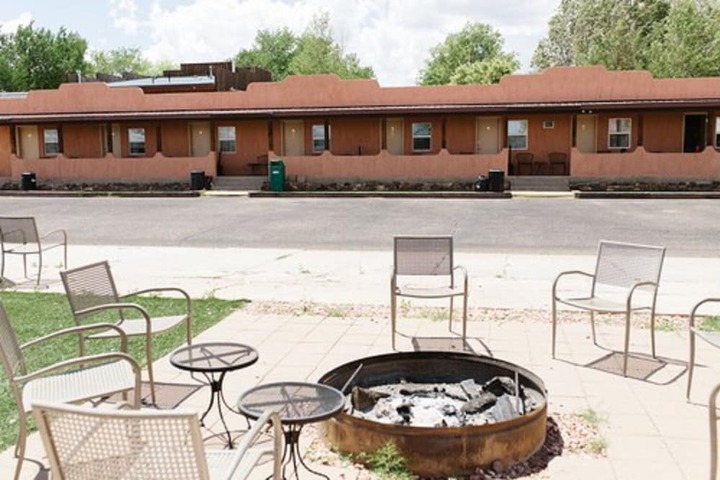 Hotel Exterior 74 of 81