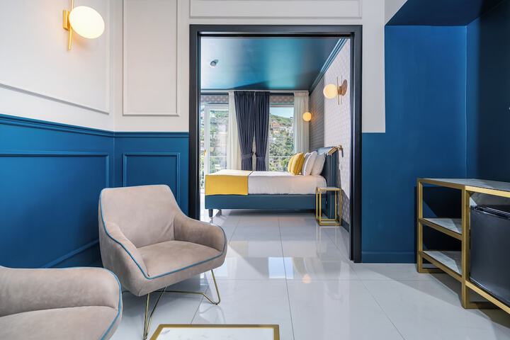Room 63 of 211