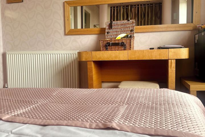 Room 9 of 46