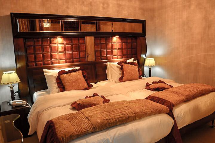 Room 5 of 21