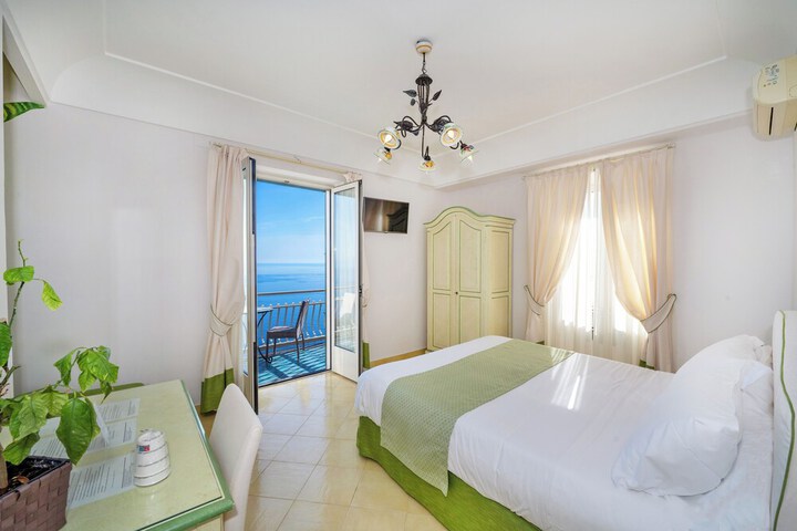 Room 21 of 71
