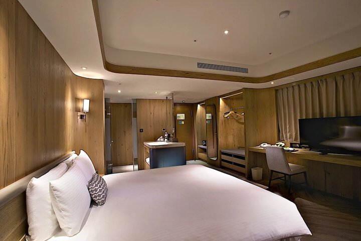 Room 19 of 91