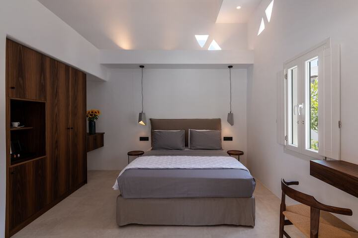 Room 10 of 80